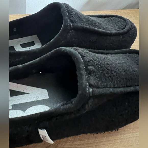 P448 Bubble Genuine Shearling Slipper In Black size 8.5 - Picture 11 of 11